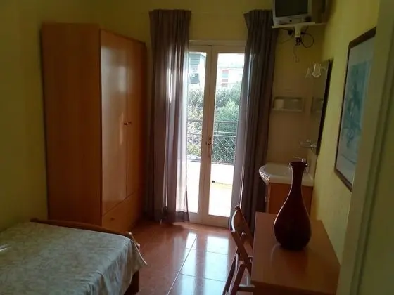 Basic Tek Kişilik Oda, Ortak Banyo