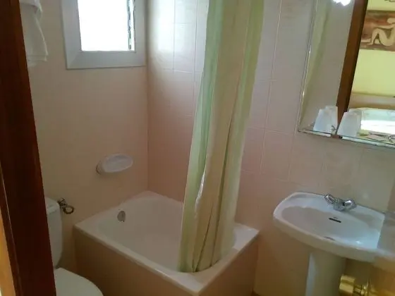 Basic Tek Kişilik Oda, Ortak Banyo