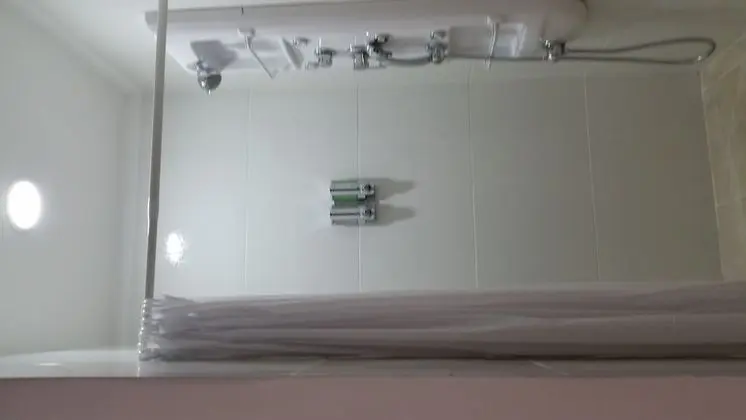 Ortak Ranzalı Oda, 1 Tek Kişilik Yatak