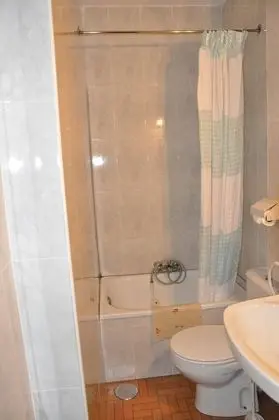 Tek Büyük veya İki Ayrı Yataklı Oda