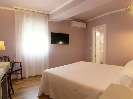 Superior Tek Büyük Yataklı Oda, Banyolu/Duşlu, Şehir Manzaralı