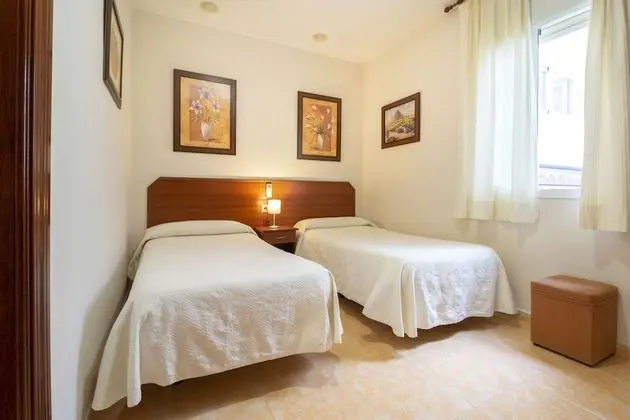 Tek Büyük Yataklı Oda (Interior)