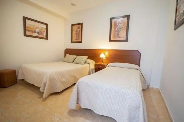 Üç Kişilik Oda (Interior)