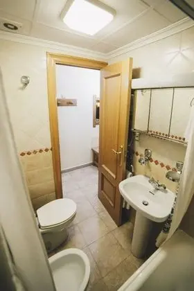 Tek Büyük Yataklı Oda, 1 Çift Kişilik Yatak