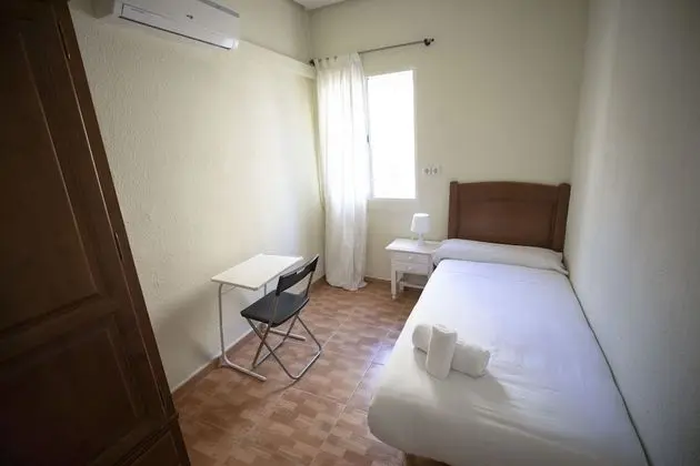 Tek Kişilik Oda, Ortak Banyo