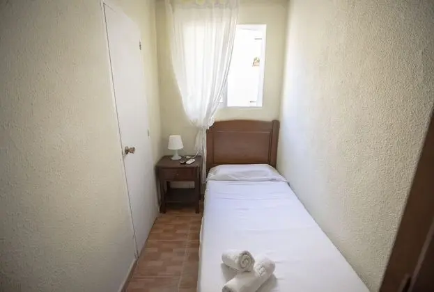Tek Kişilik Oda, Ortak Banyo
