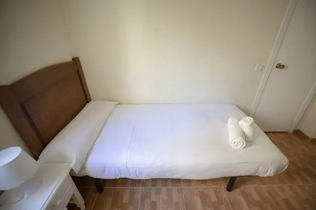 Tek Kişilik Oda, Ortak Banyo