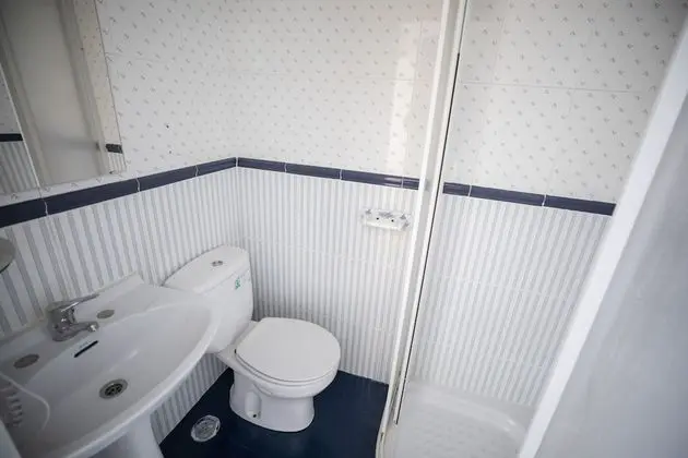 Tek Kişilik Oda, Ortak Banyo