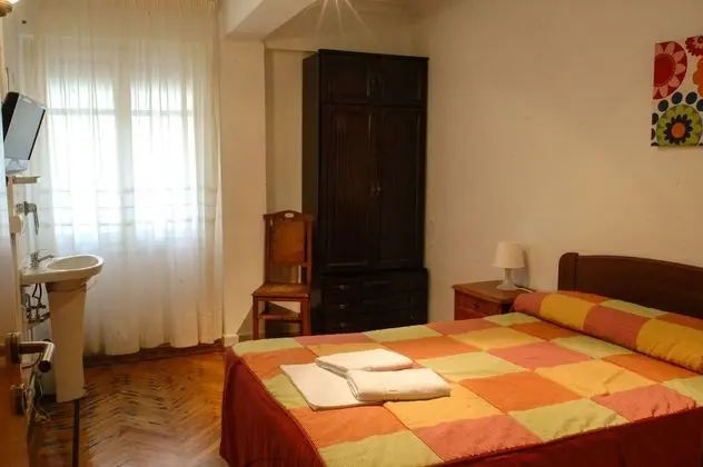 Tek Büyük Yataklı Oda, Ortak Banyo