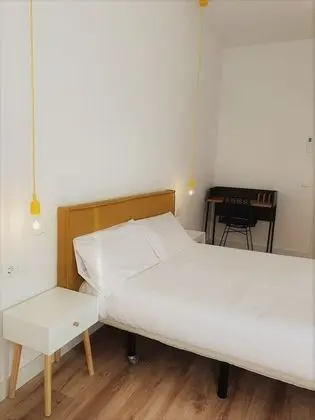 City Tek Büyük Yataklı Oda