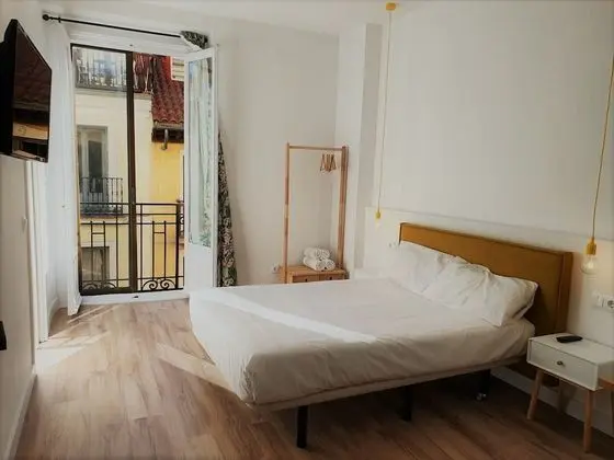 City Tek Büyük Yataklı Oda