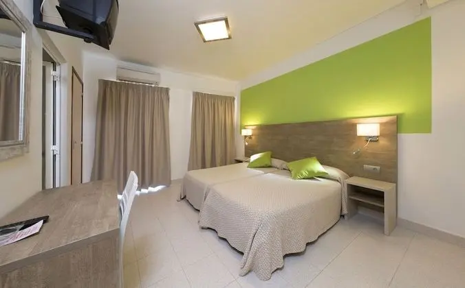 Standard Tek Büyük Yataklı Oda, Balkon, Şehir Manzaralı