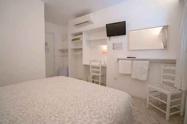 Basic Tek Büyük Yataklı Oda