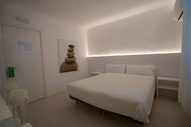 Basic Tek Büyük Yataklı Oda