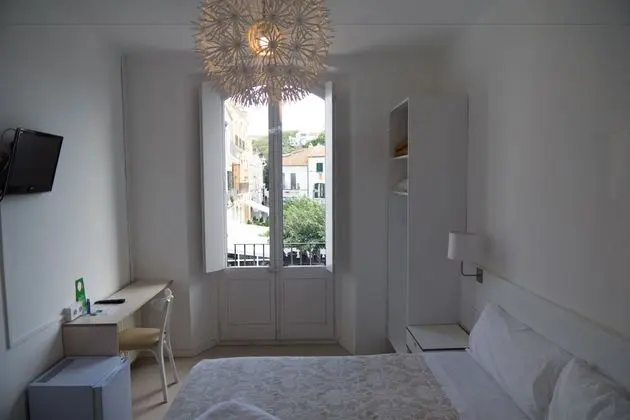 Superior Tek Büyük Yataklı Oda, Teras, Kısmi Deniz Manzarası