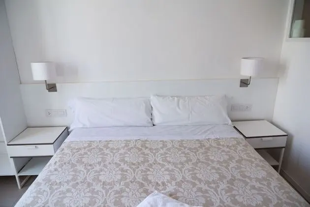 Superior Tek Büyük Yataklı Oda, Teras, Kısmi Deniz Manzarası