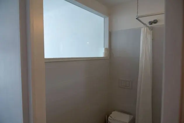 Superior Tek Büyük Yataklı Oda, Teras, Kısmi Deniz Manzarası