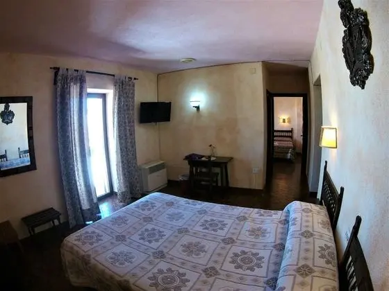 Family Oda (2 adults + 2 children)