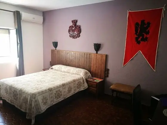 Tek Büyük Yataklı Oda, 1 Çift Kişilik Yatak