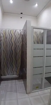 Tek Büyük Yataklı Oda, Ortak Banyo (with balcony 1)