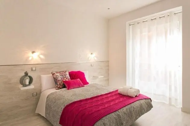 Tek Büyük Yataklı Oda (Exterior)