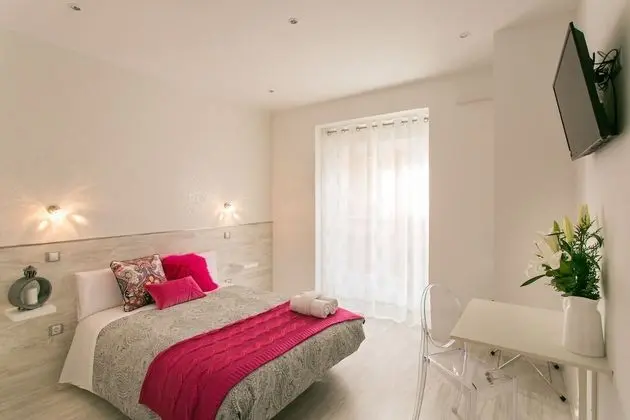 Tek Büyük Yataklı Oda (Exterior)