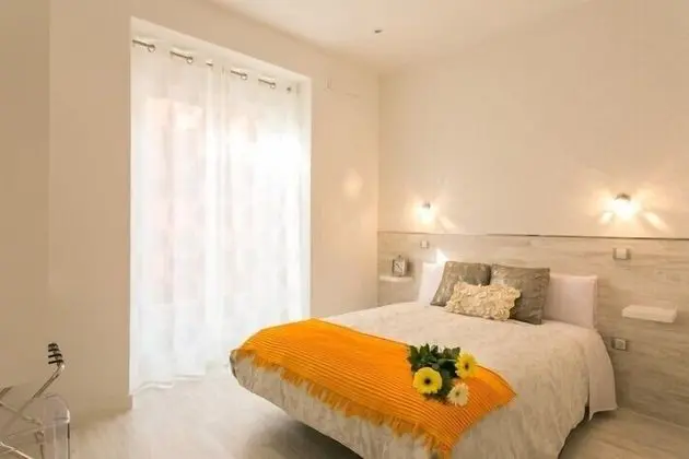 Tek Büyük Yataklı Oda (Exterior)