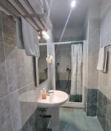 Tek Büyük Yataklı Oda, Özel Banyo (extra bed)
