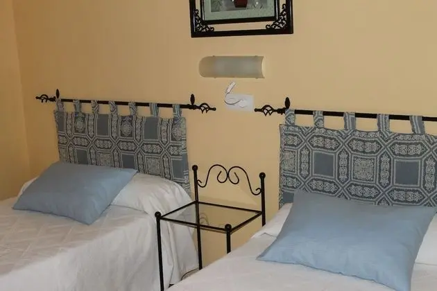 Tek Büyük veya İki Ayrı Yataklı Oda, Teras