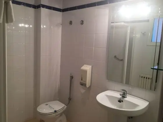 Tek Büyük Yataklı Oda, 2 Tek Kişilik Yatak