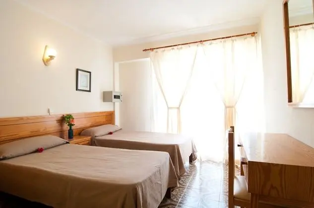Büyük Yataklı Tek Kişilik Oda, Balkon