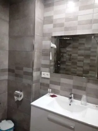 Üç Kişilik Oda