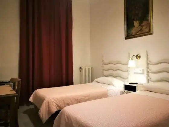 İki Ayrı Yataklı Oda, Banyolu/Duşlu