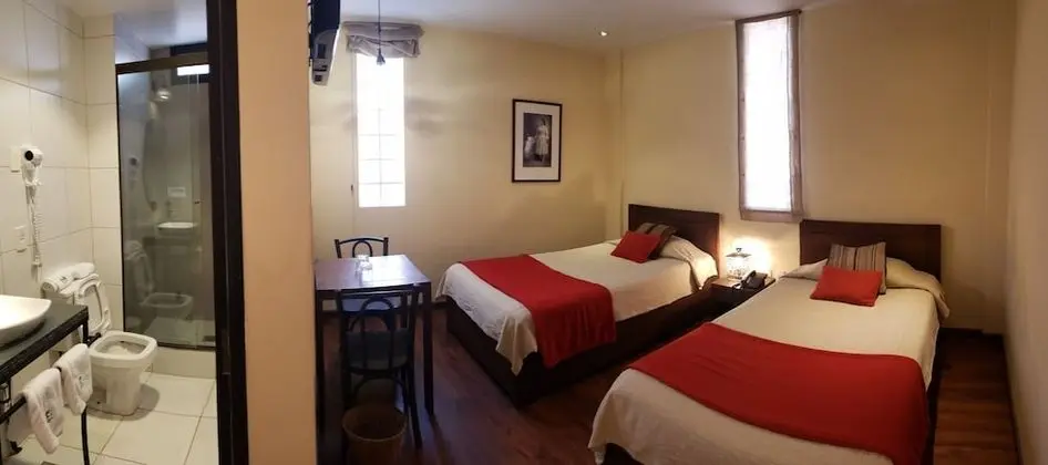 City Tek Büyük Yataklı Oda