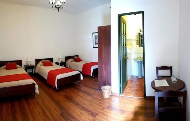 City Üç Kişilik Oda