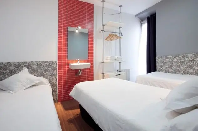 Üç Kişilik Oda, Ortak Banyo