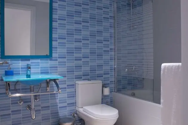 Comfort Üç Kişilik Oda, 3 Tek Kişilik Yatak, Banyolu/Duşlu, Park Manzaralı