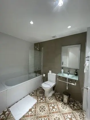 Comfort Üç Kişilik Oda, 3 Tek Kişilik Yatak, Banyolu/Duşlu, Park Manzaralı