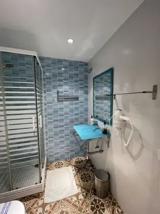 Standard Tek Büyük Yataklı Oda, 2 Tek Kişilik Yatak, Banyolu/Duşlu