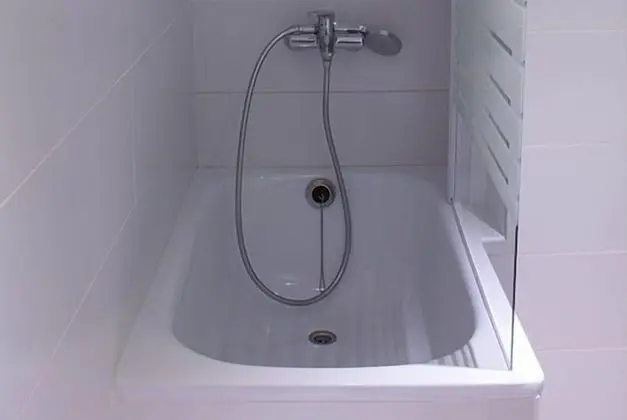 Standard Tek Büyük Yataklı Oda, 2 Tek Kişilik Yatak, Banyolu/Duşlu