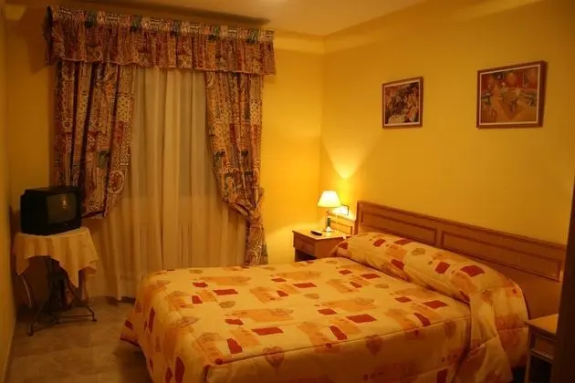 Tek Büyük veya İki Ayrı Yataklı Oda