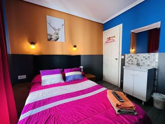 Tek Büyük Yataklı Oda, Ortak Banyo