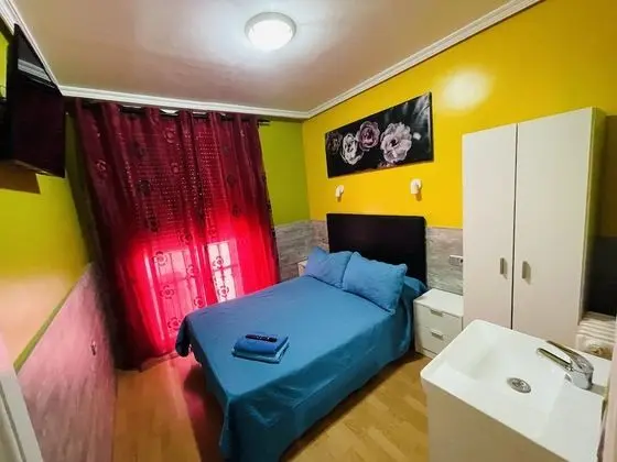 Tek Büyük Yataklı Oda, Ortak Banyo