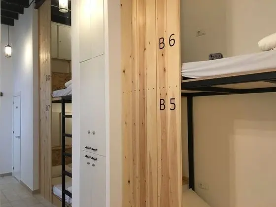 Ortak Ranzalı Oda, Karma Ranzalı Oda (1 bed in a 6 bed dorm)