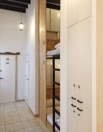 Ortak Ranzalı Oda, Karma Ranzalı Oda (1 bed in a 6 bed dorm)