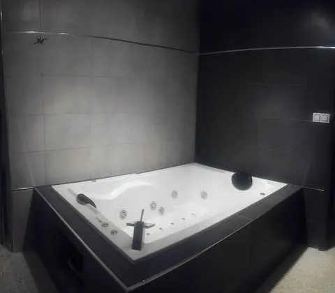 Süit (Jacuzzi)