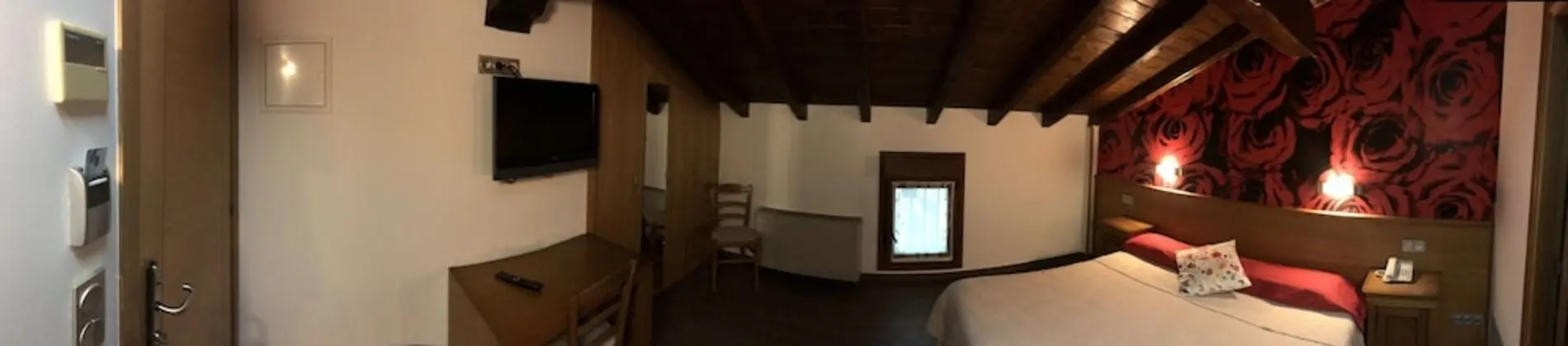 Tek Büyük Yataklı Oda