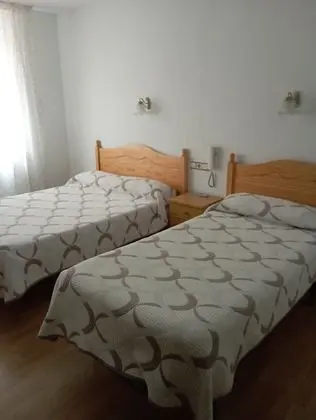Basic Tek Büyük Yataklı Oda