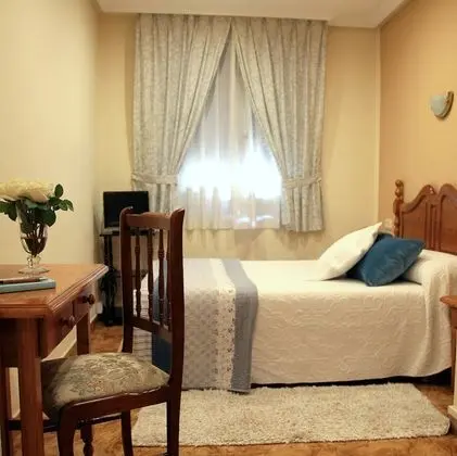 Tek Büyük Yataklı Oda, 1 Çift Kişilik Yatak