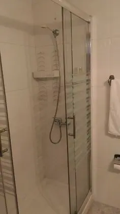 Economy Tek Kişilik Oda, Ortak Banyo